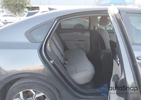 2020 Kia Forte Lxs z USA, uszkodzony, nr VIN 3KPF24AD0LE255918